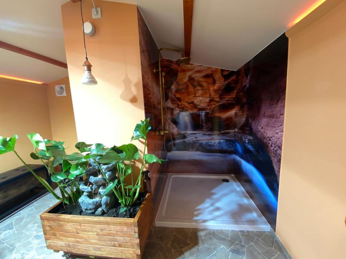 Ferienwohnung Gulfhaus, Mit Sauna Und Grossem Garten Apen Bagian luar foto