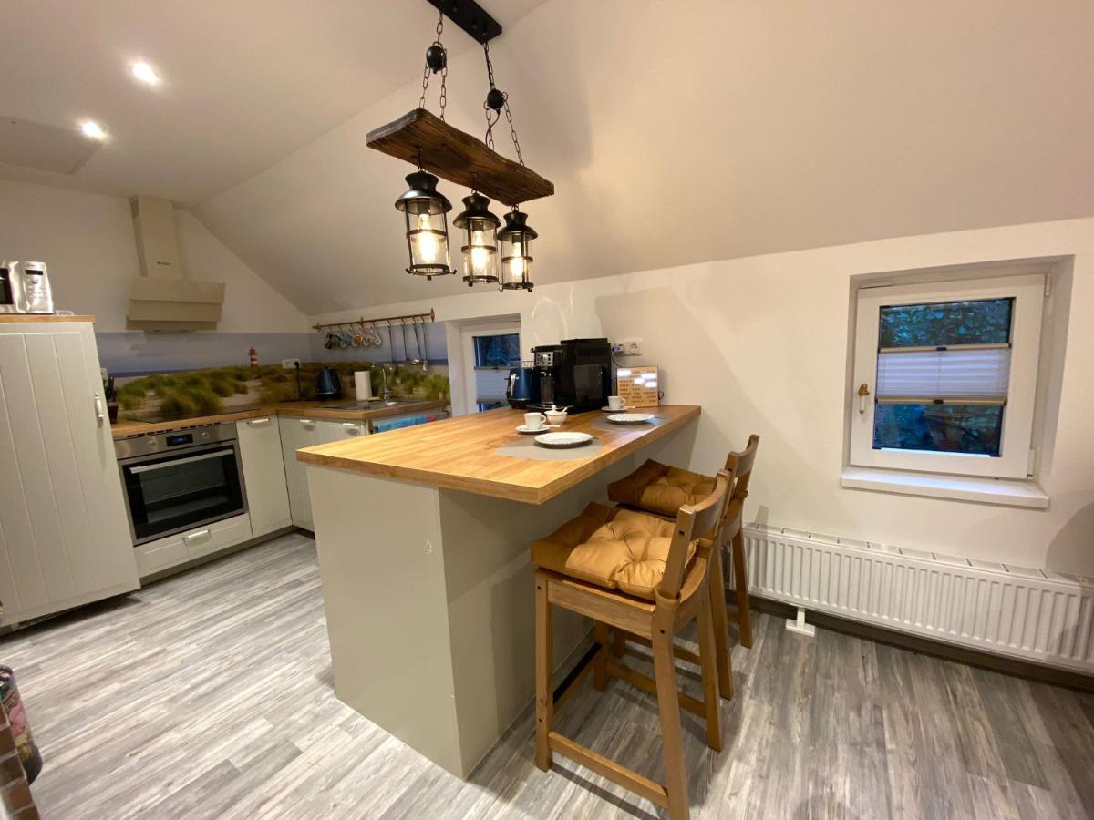 Ferienwohnung Gulfhaus, Mit Sauna Und Grossem Garten Apen Bagian luar foto