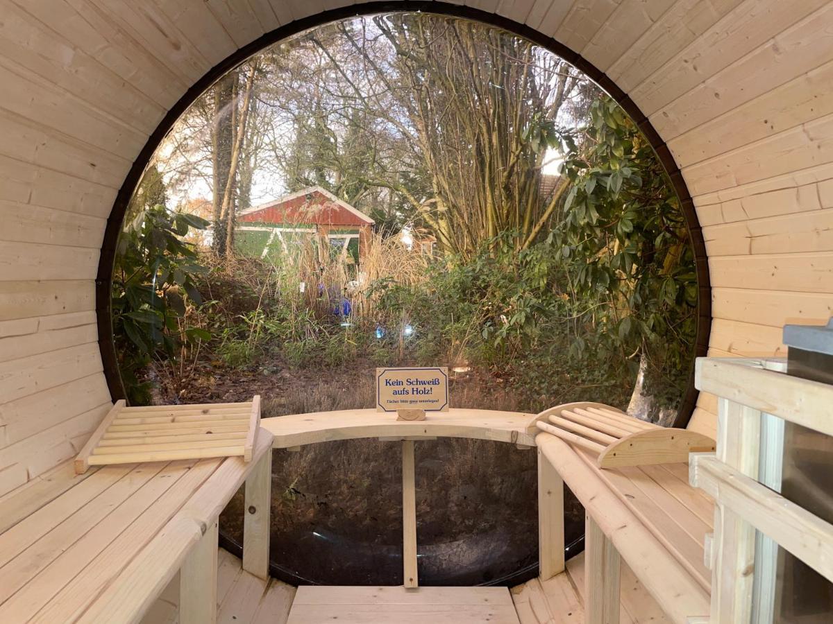 Ferienwohnung Gulfhaus, Mit Sauna Und Grossem Garten Apen Bagian luar foto